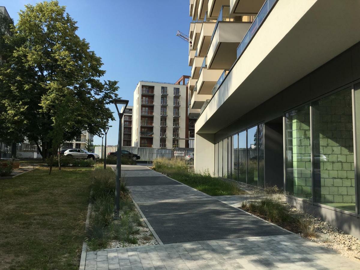 Shoq Studio Nice Apartment With Private Parking Krakow Luaran gambar